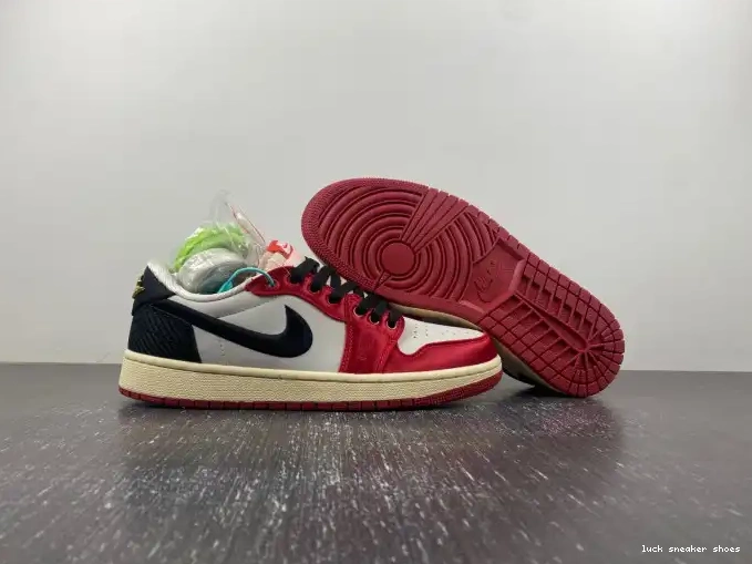 Reps LUCY FN0432-017 Trophy OG Home Air Room Jordan 1 x Low 0418